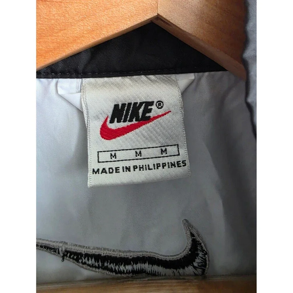 Nike VTG White Tag  Black and White Lightweight Vest Mens M